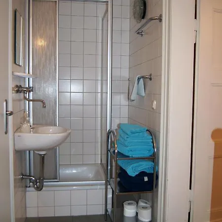 Quellenhaus Feengrotten 宾馆